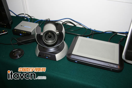 LifeSizeҕlhaƷz^+MCU