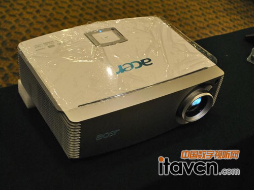 ȫ׿“ȫ3D+1080P” 곞ͶӰCH9500BD