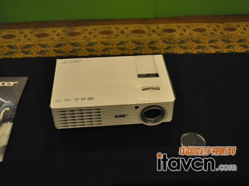 ȫ׿“3D+” 곞ͶӰCH5360BD
