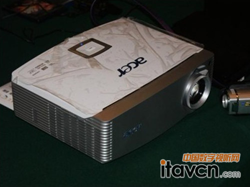 ȫ׿“ȫ3D+1080P”곞H9500BDͶӰC