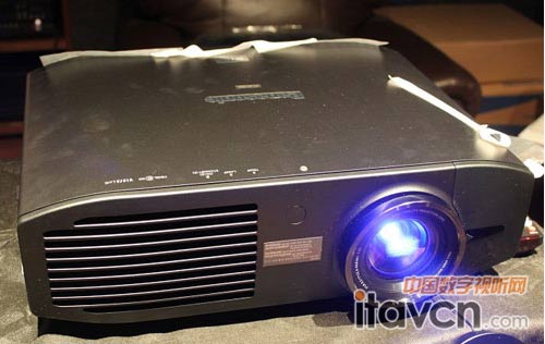 3DͶӰC(j)PT-AE7000