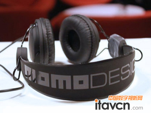 Momo Design Logo