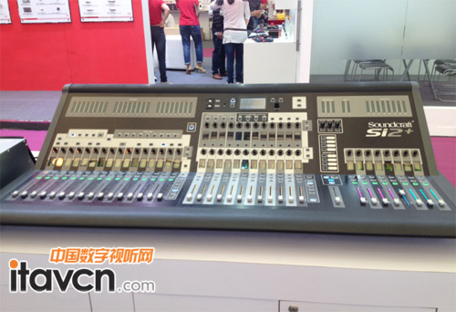 SOUNDCRAFTˇ{_SI2+