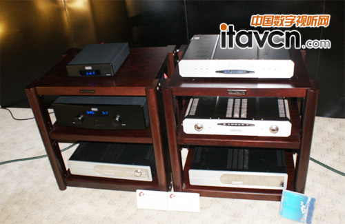 Roksan(l)ʥ Caspian M2 CDCaspian M2 AMP