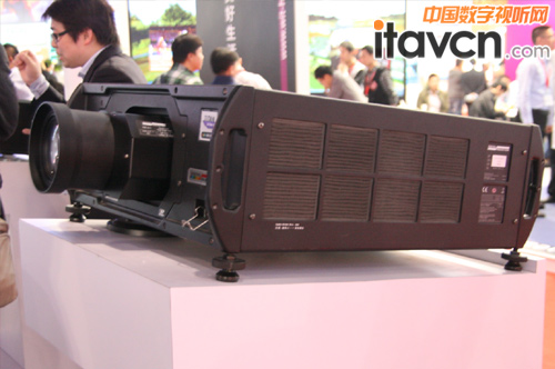 DPͶӰCQ չInfoComm China