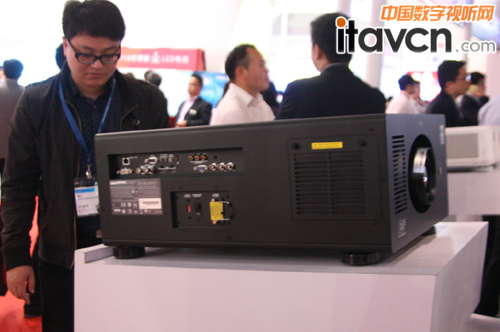 DPͶӰCQ չInfoComm China