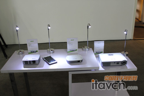 LED系列投影新品 比手機大不了多少